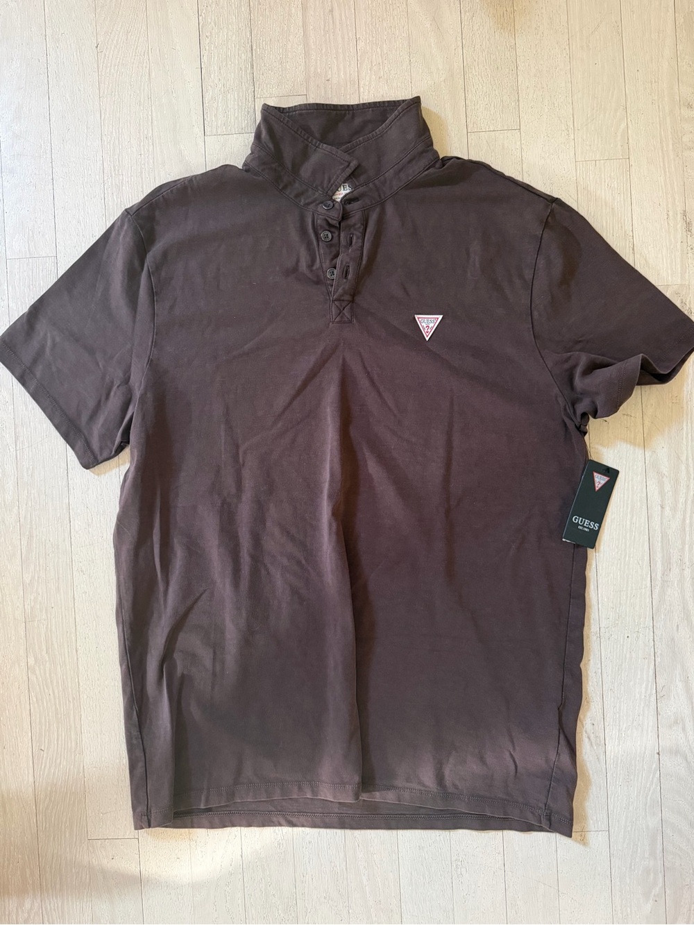 GUESS Men’s Brown Short-Sleeve Polo with Logo Patch